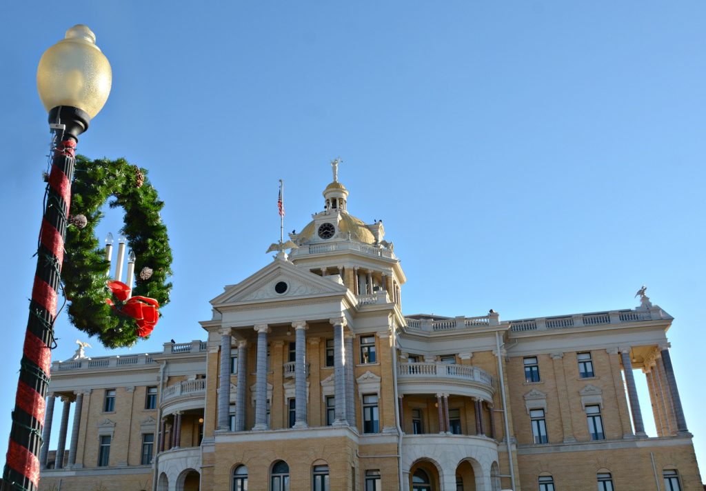 marshall-harrison-co-courthouse-1